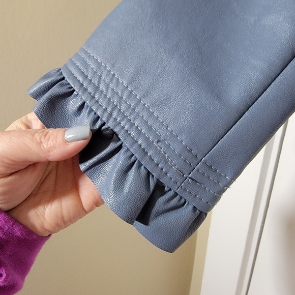 Hot in Hollywood Vegan Blue Faux Leather Jacket Ruffles Size Small - Picture 4 of 16